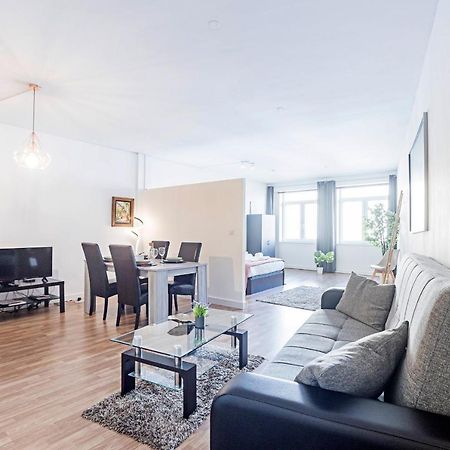 Amazing Apartment In Downtown Porto By Lovelystay Ngoại thất bức ảnh